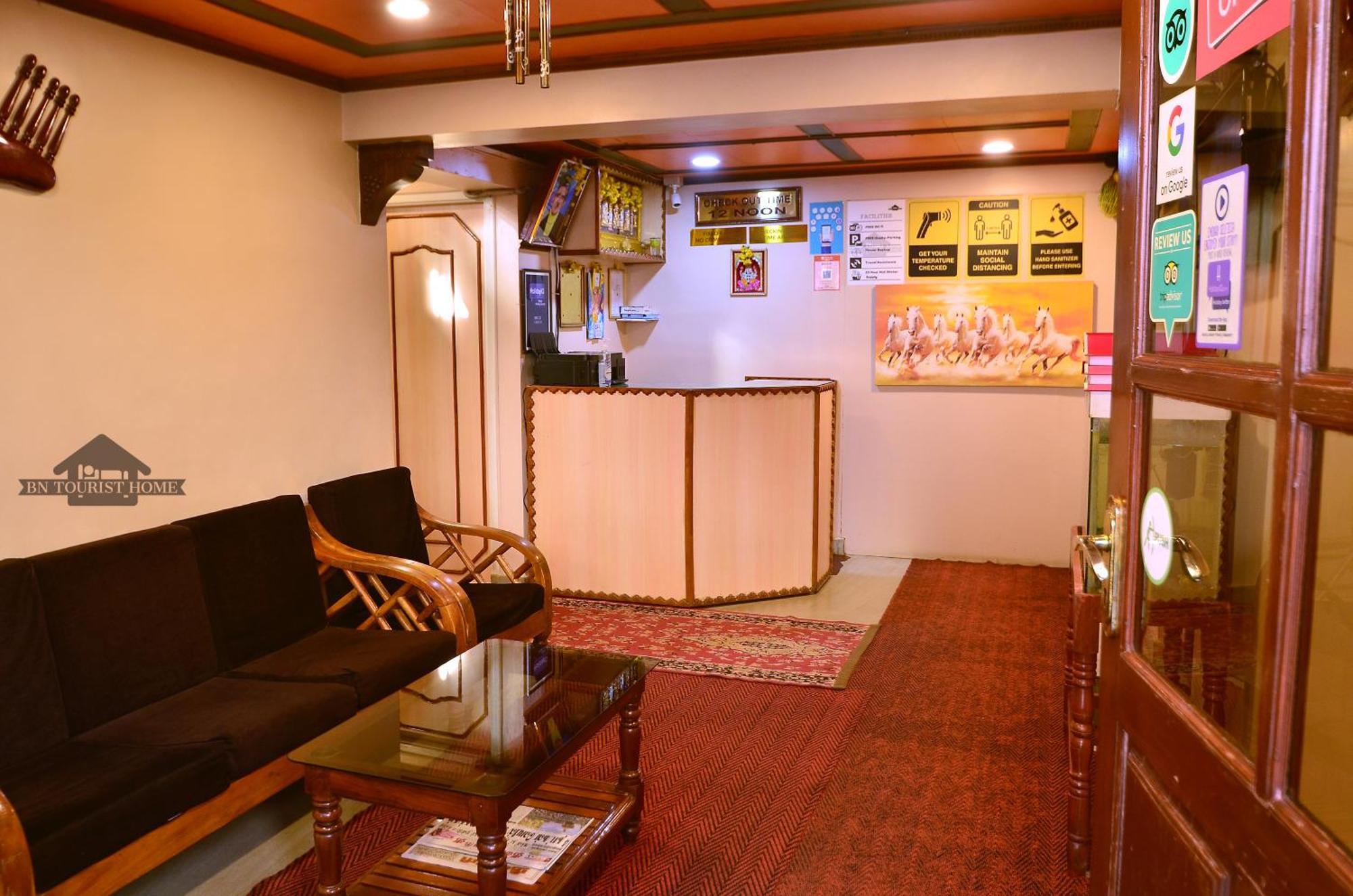 Bn Tourist Home Ooty Buitenkant foto