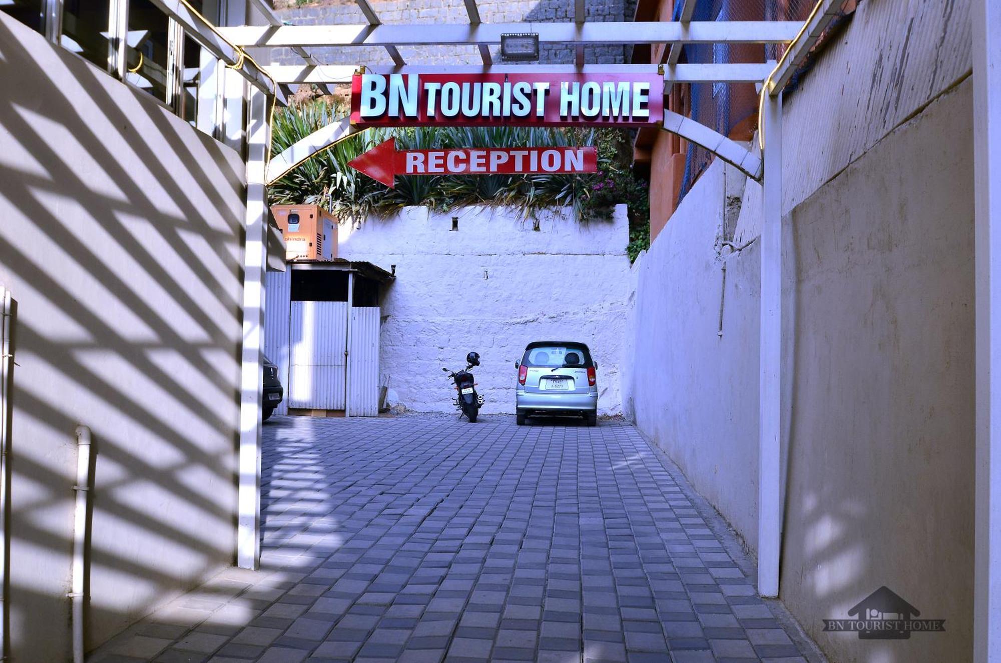 Bn Tourist Home Ooty Buitenkant foto