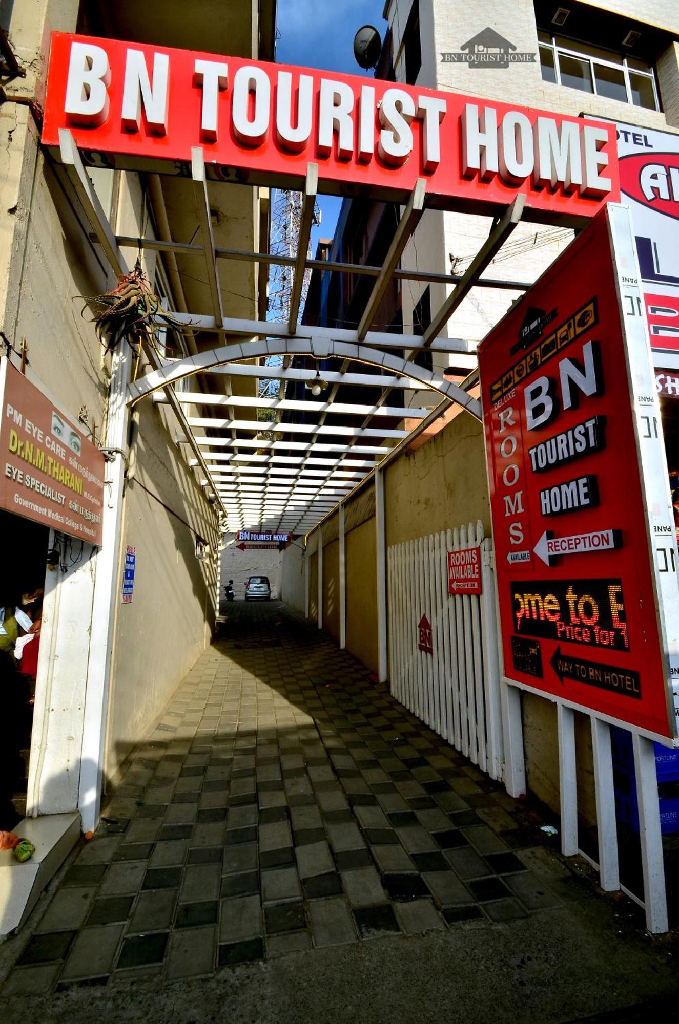 Bn Tourist Home Ooty Buitenkant foto