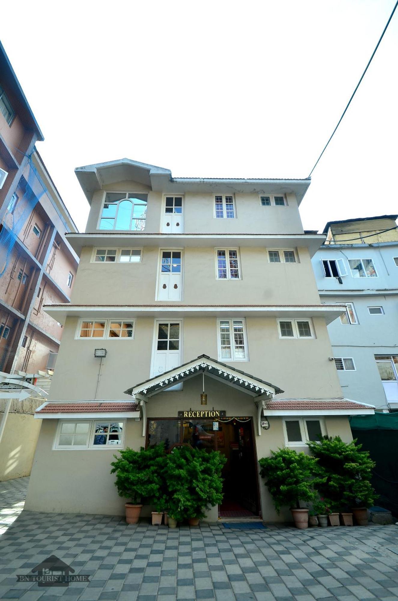 Bn Tourist Home Ooty Buitenkant foto